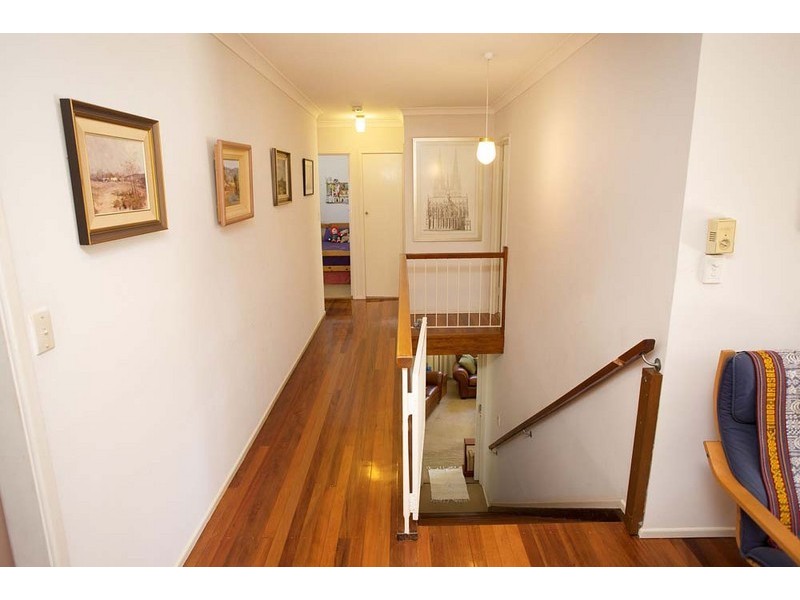 28 Menkira Street, Mansfield QLD 4122