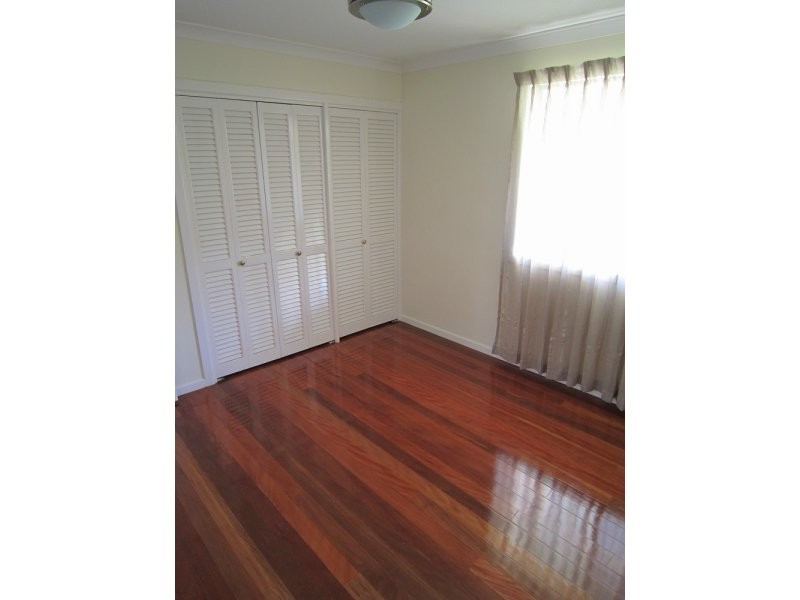 6 Trident Street, Mansfield QLD 4122