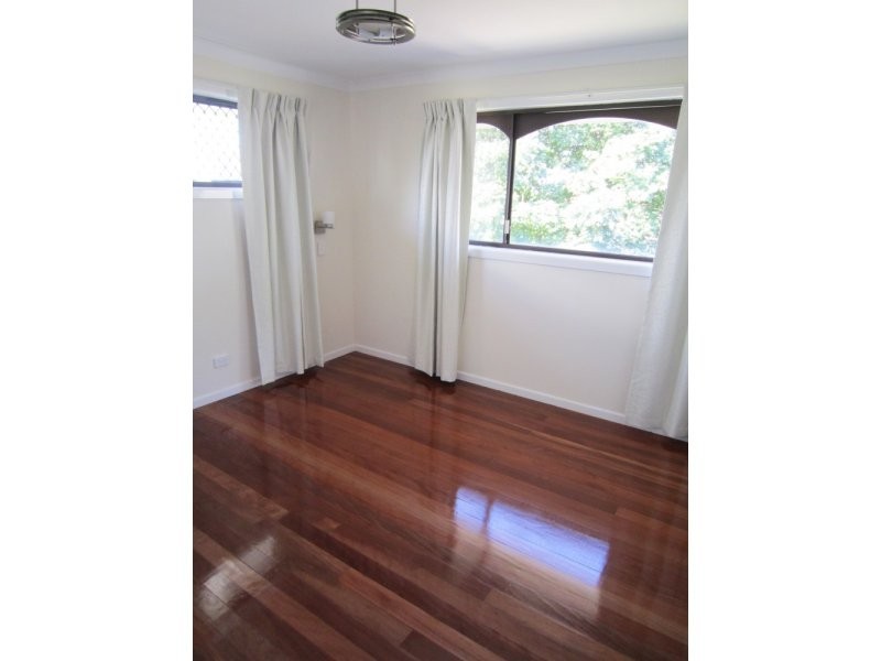 6 Trident Street, Mansfield QLD 4122