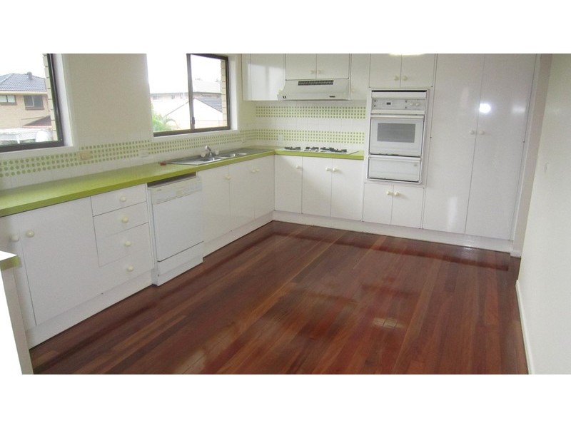 15 Martense Street, Wishart QLD 4122