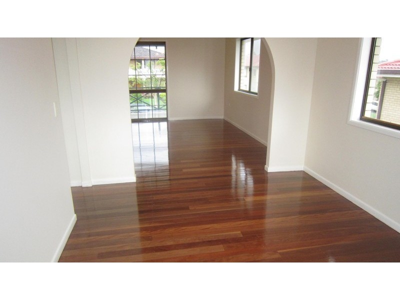 15 Martense Street, Wishart QLD 4122