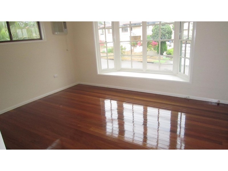 15 Martense Street, Wishart QLD 4122