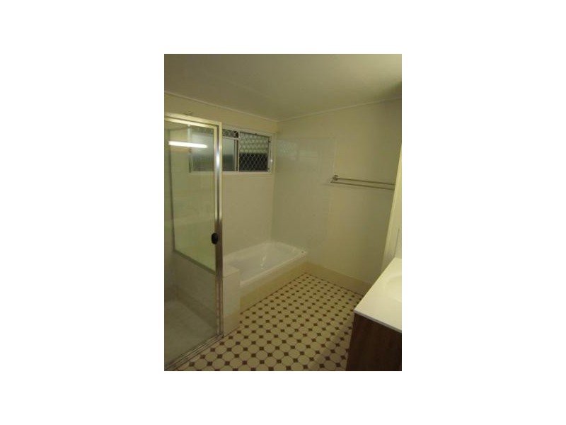 2 Rothwell Street, Mount Gravatt East QLD 4122