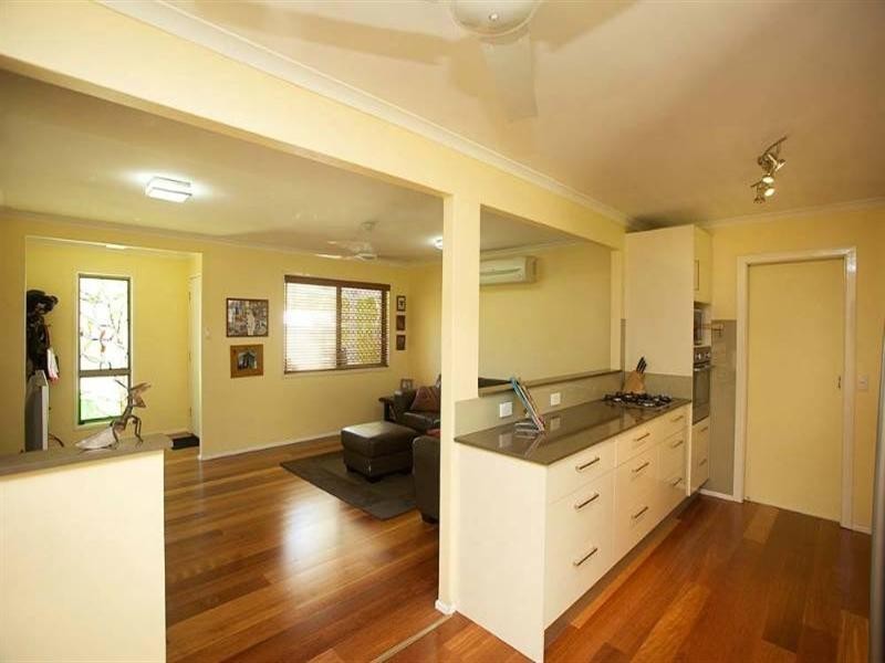 6 Mallett Close, Wishart QLD 4122