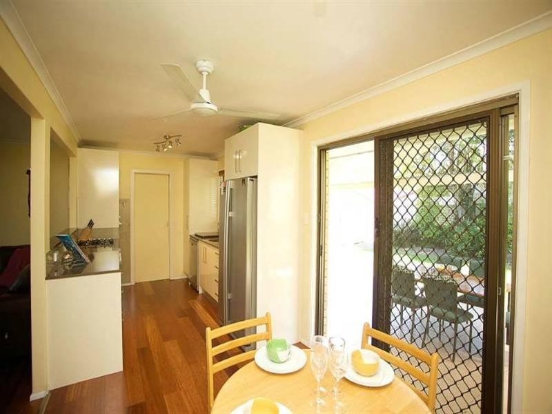 6 Mallett Close, Wishart QLD 4122