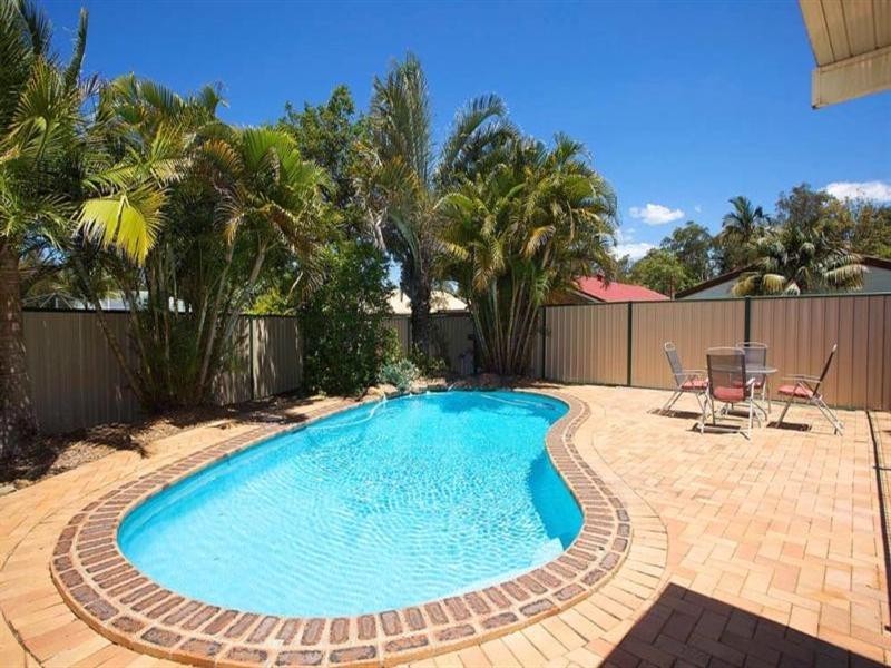 6 Mallett Close, Wishart QLD 4122