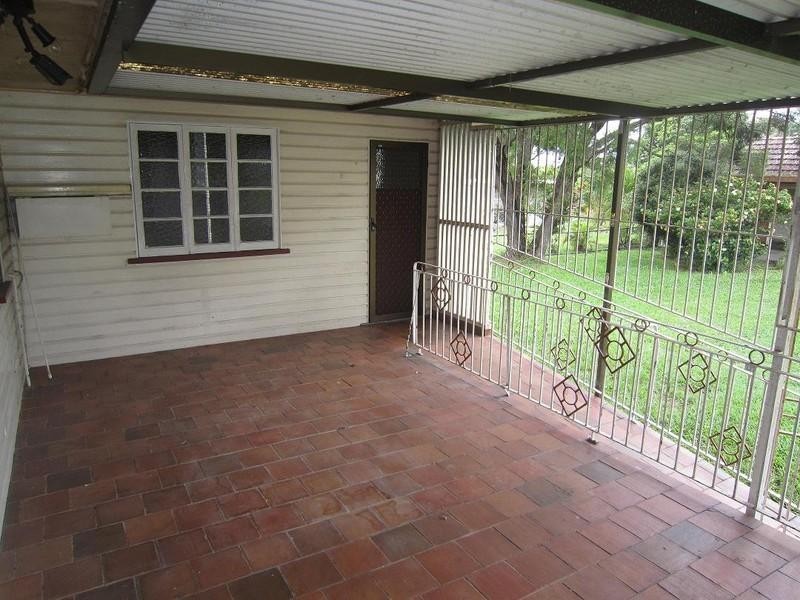 84 Broadwater Road, Mount Gravatt East QLD 4122