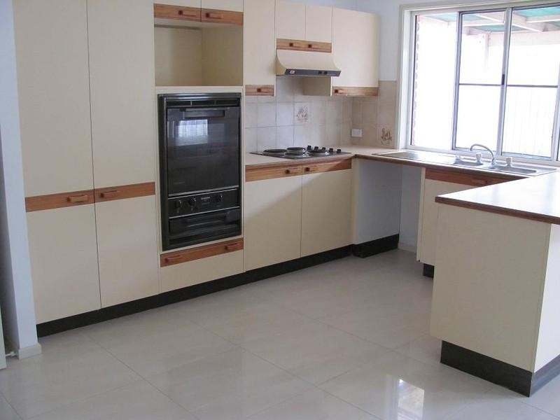 2 Malinya Place, Wishart QLD 4122