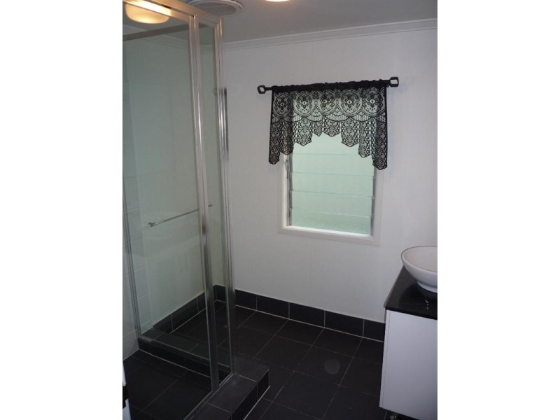 59 Victor Street, Holland Park QLD 4121