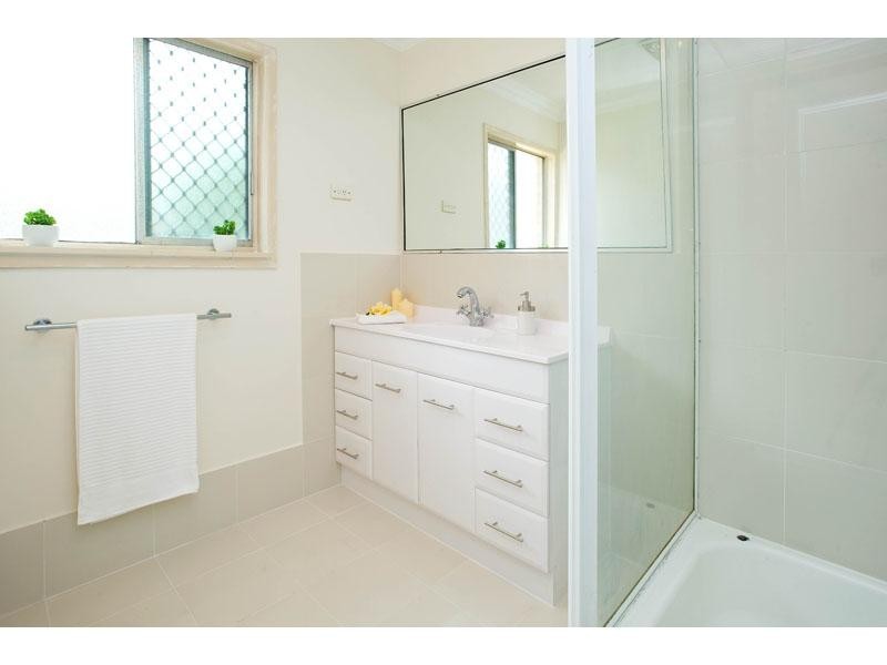 100 Dykes Street, Mount Gravatt East QLD 4122