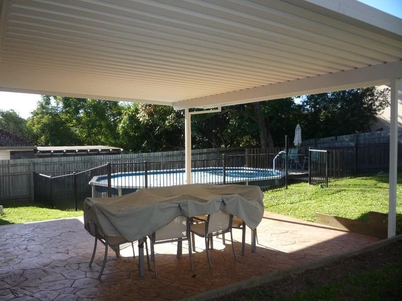 102 Marshall Road, Holland Park West QLD 4121