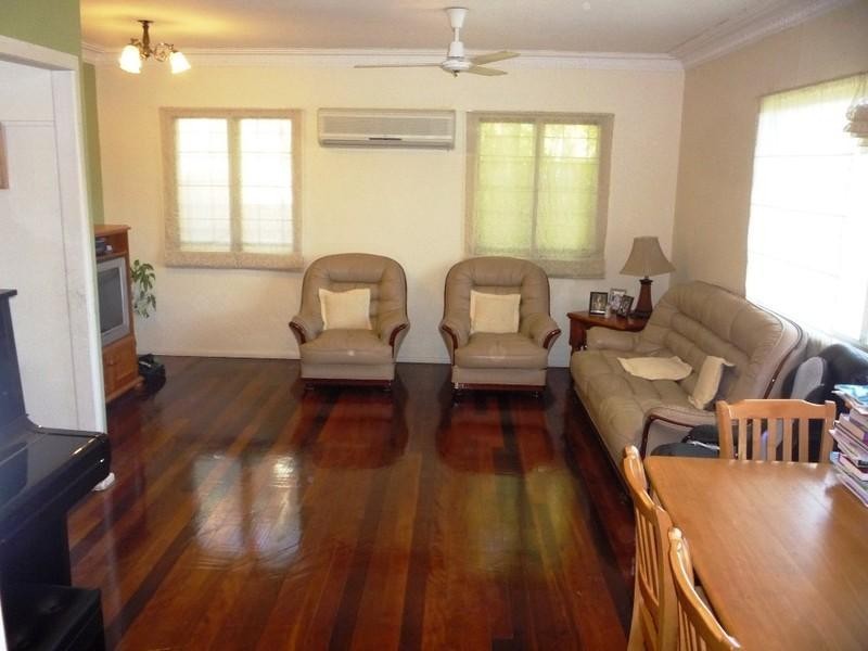 102 Marshall Road, Holland Park West QLD 4121