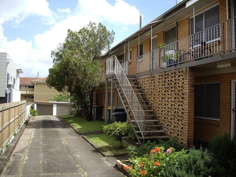 6/16 Kitchener Street, Coorparoo QLD 4151