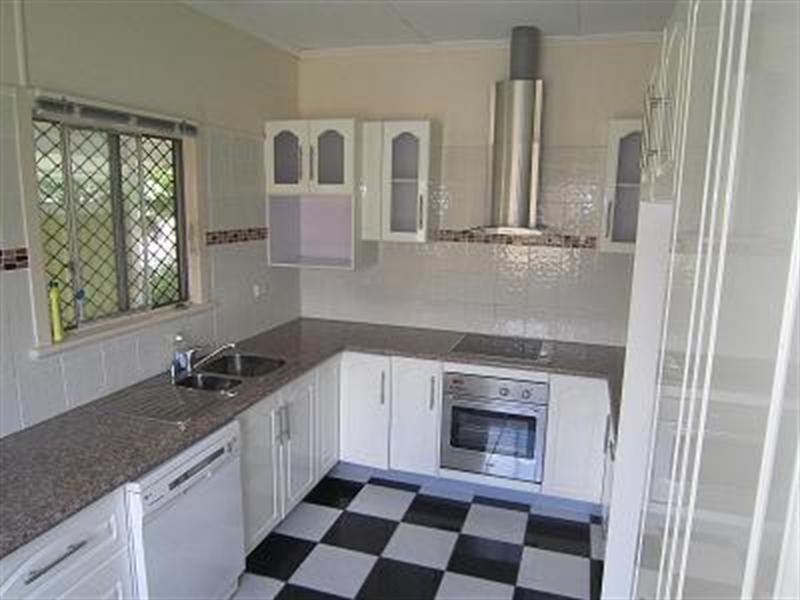 81 Creek Road, Mount Gravatt East QLD 4122