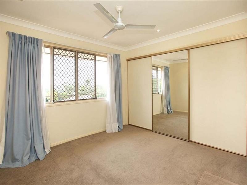 12 St Clair Crescent, Wishart QLD 4122