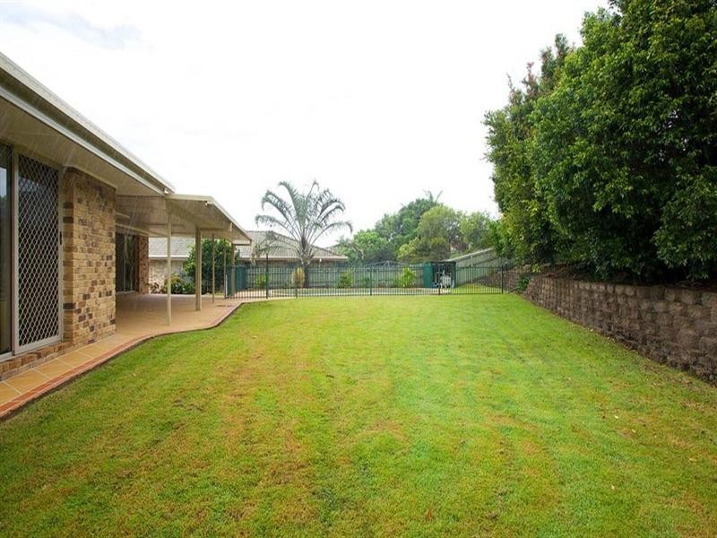 12 St Clair Crescent, Wishart QLD 4122