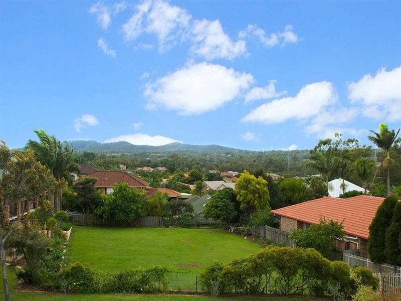 12 St Clair Crescent, Wishart QLD 4122