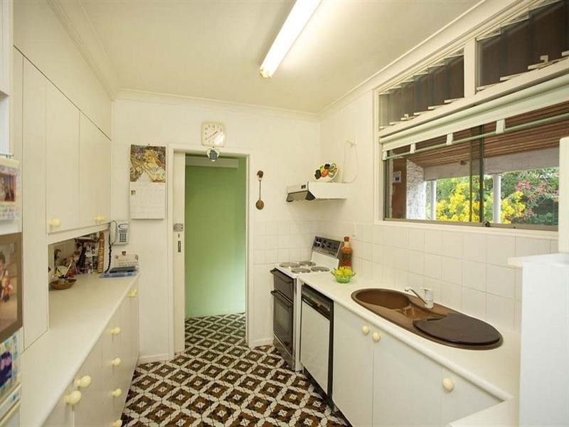 34 Le Grand Street, Macgregor QLD 4109