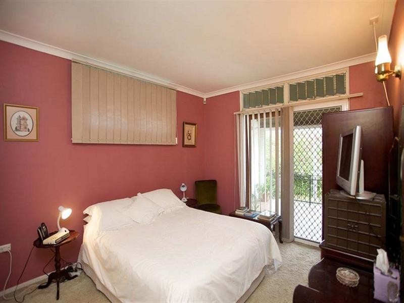 34 Le Grand Street, Macgregor QLD 4109