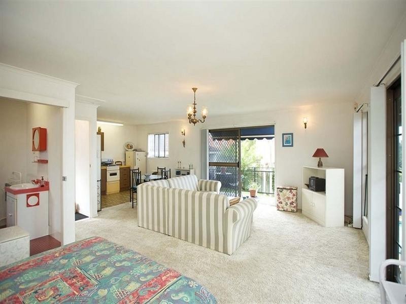 34 Le Grand Street, Macgregor QLD 4109