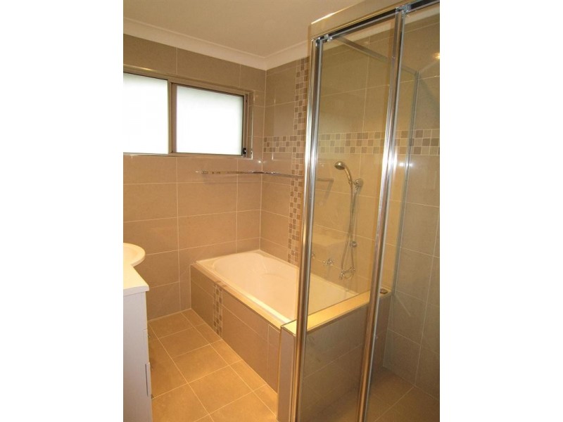 5 Valentia Street, Mansfield QLD 4122