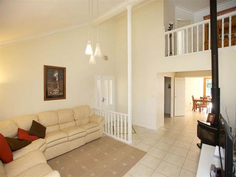 8 Koola Street, Wishart QLD 4122