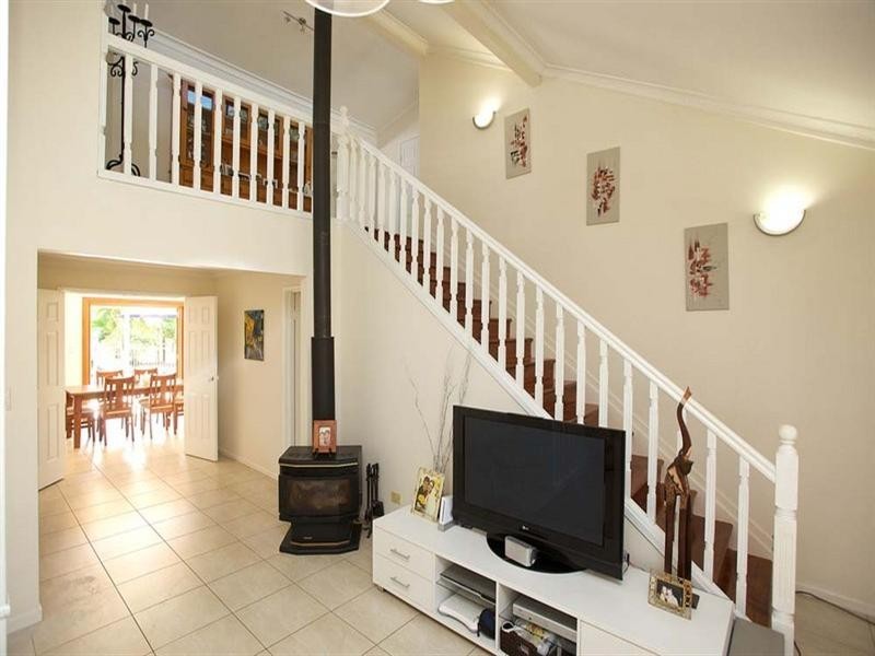 8 Koola Street, Wishart QLD 4122