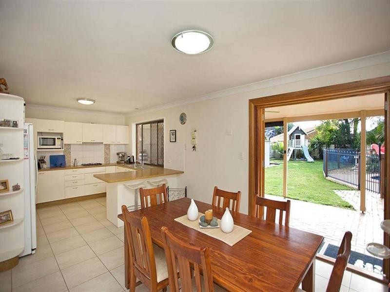 8 Koola Street, Wishart QLD 4122