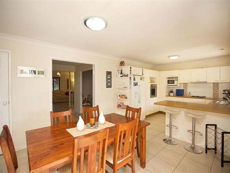 8 Koola Street, Wishart QLD 4122