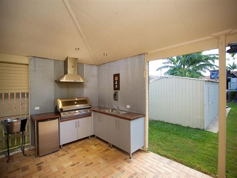 8 Koola Street, Wishart QLD 4122