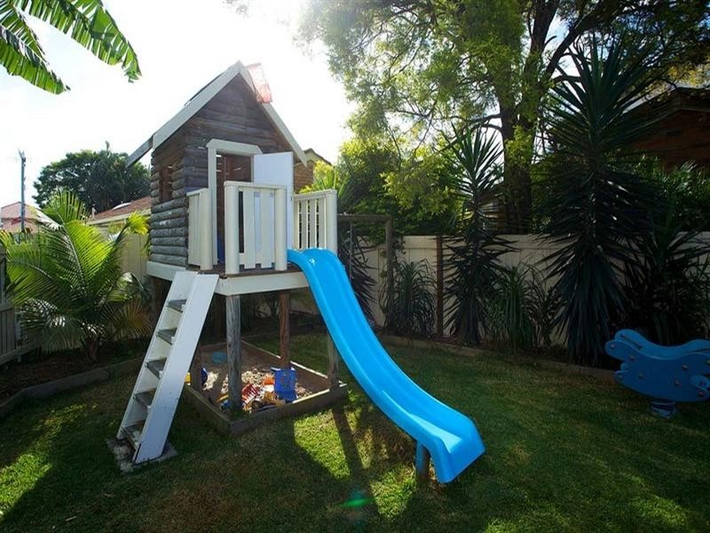 8 Koola Street, Wishart QLD 4122