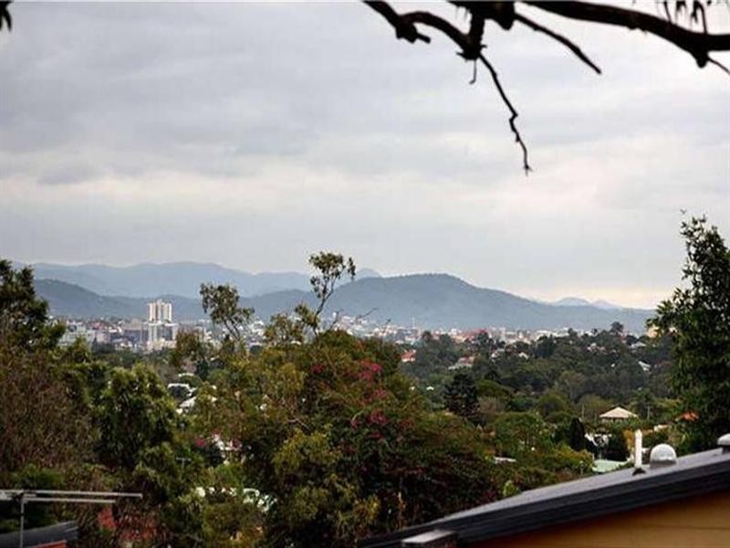 35 Crest Street, Mount Gravatt East QLD 4122