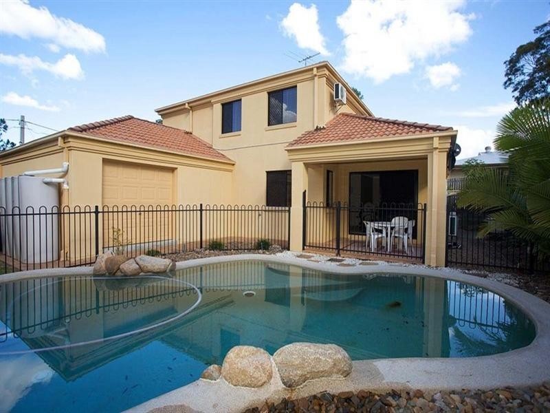 17 O’Connor Crescent, Mansfield QLD 4122