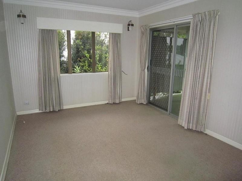 5 Lacon Street, Holland Park West QLD 4121