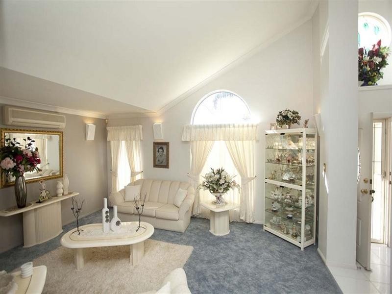 27 Delacroix Place, Mackenzie QLD 4156