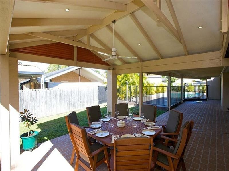 2 Mallett Close, Wishart QLD 4122