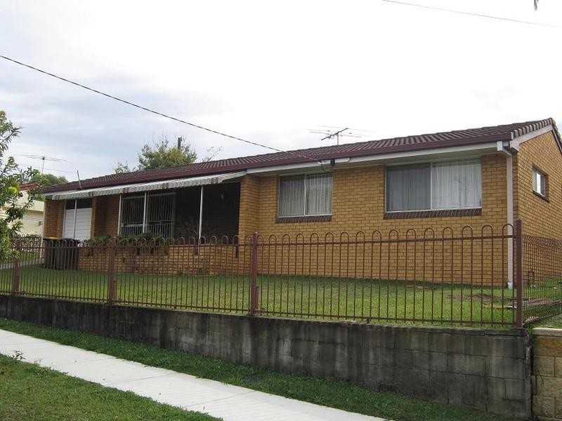 4 ilya Street, Macgregor QLD 4109