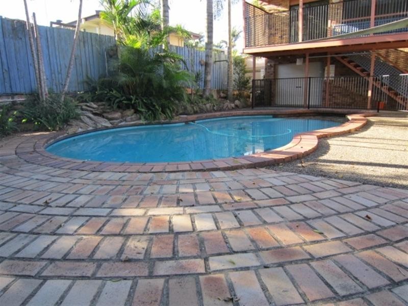 71 Greenwood Street, Wishart QLD 4122