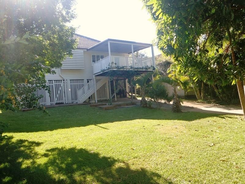 103 Creek Road, Mount Gravatt East QLD 4122