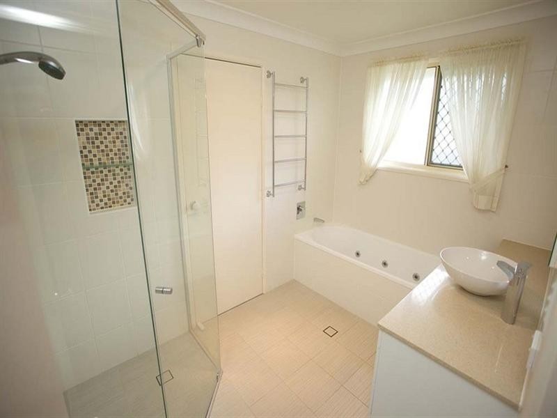 26 Mindona Street, Wishart QLD 4122