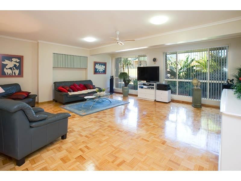 10 Norell Place, Eight Mile Plains QLD 4113