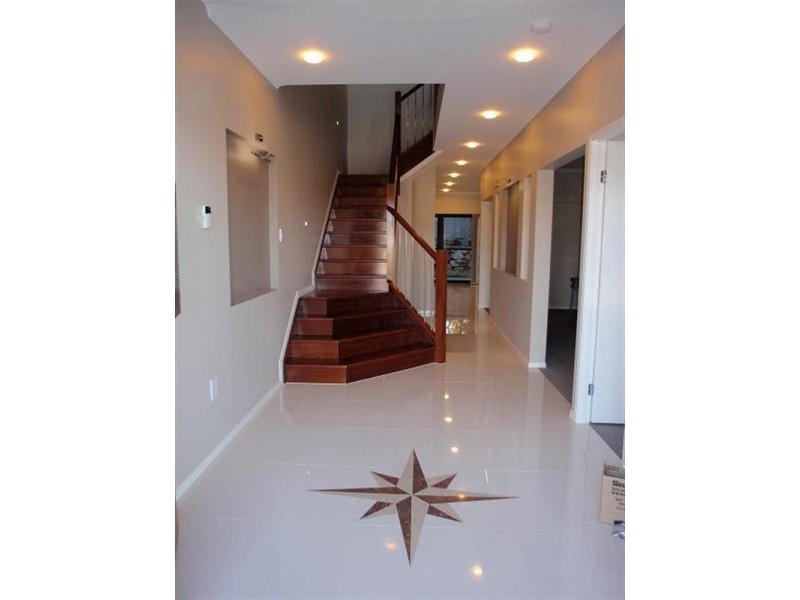 4 Leonardo Place, Eight Mile Plains QLD 4113