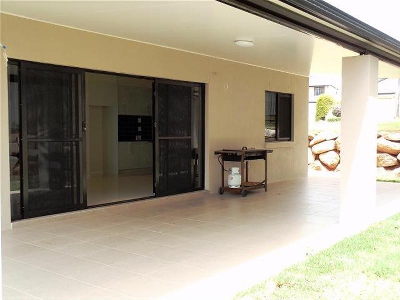 4 Leonardo Place, Eight Mile Plains QLD 4113