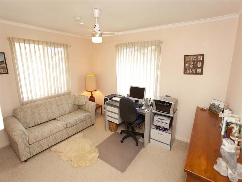 6 Menkira Street, Mansfield QLD 4122