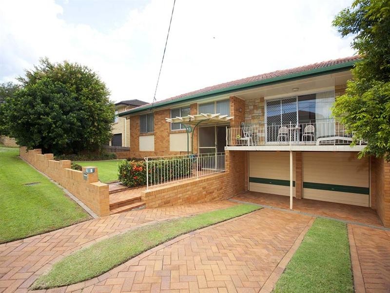 6 Menkira Street, Mansfield QLD 4122