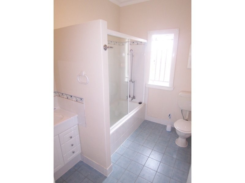 15 Burn Street, Camp Hill QLD 4152