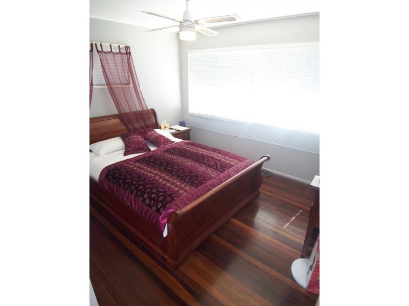 13 Liverpool Street, Eight Mile Plains QLD 4113