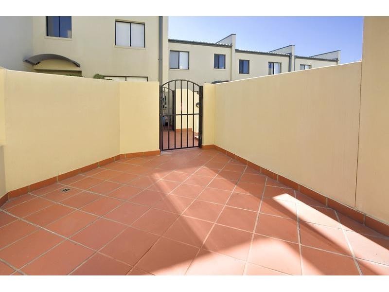 2/2-18 Newman Street, Newtown NSW 2042