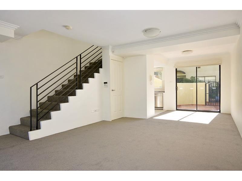2/2-18 Newman Street, Newtown NSW 2042