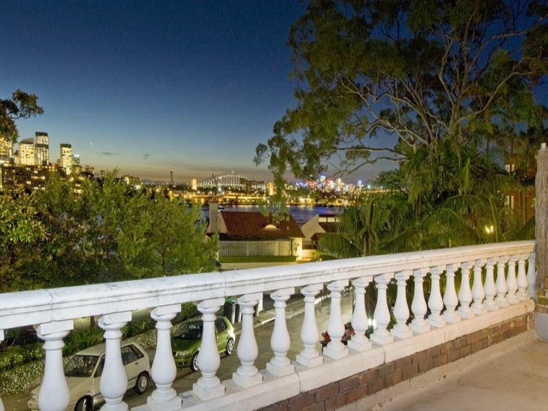 1/18 Yarranabbe Road, Darling Point NSW 2027